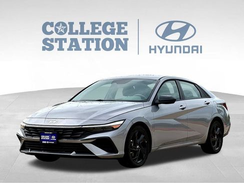 Used 2026 Hyundai Elantra Sport FWD image 6