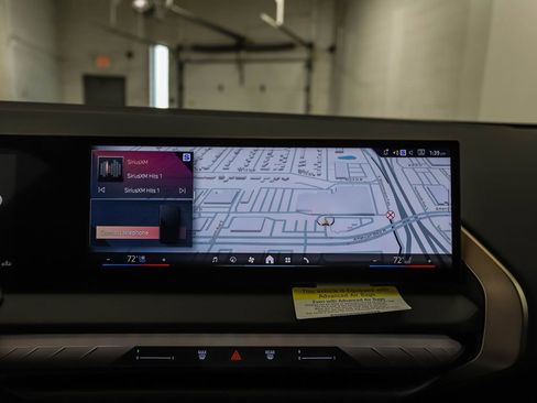 Used 2025 BMW X3 xDrive30i w/ Premium Package image 15