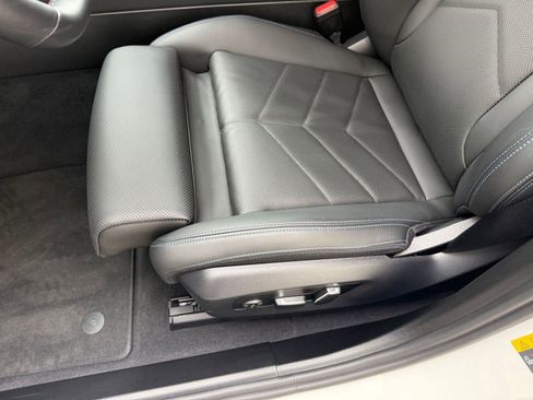 Used 2025 BMW i5 M60 w/ Premium Package image 12