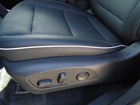 Certified 2025 Buick Enclave Preferred AWD/4WD image 17