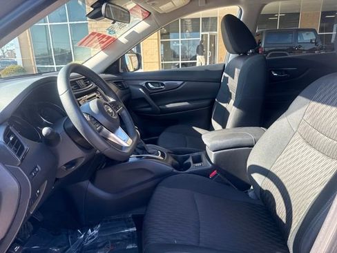 Used 2019 Nissan Rogue S w/ Special Edition Package image 8