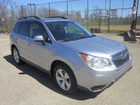 Used 2015 Subaru Forester 2.5i Premium image 4