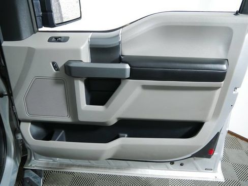 Used 2016 Ford F150 XLT w/ Equipment Group 302A Luxury AWD/4WD image 12