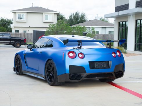 Used 2009 Nissan GT-R Premium AWD/4WD image 9