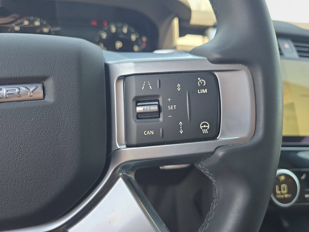 Certified 2024 Land Rover Discovery Dynamic SE AWD/4WD image 22