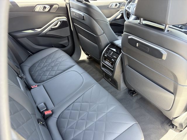Used 2026 BMW X6 xDrive40i AWD/4WD image 15