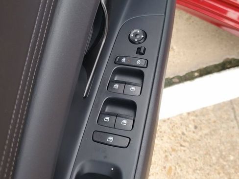 Used 2025 Hyundai Elantra Sport FWD image 16