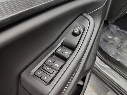 New 2025 Jeep Grand Cherokee Laredo X w/ Luxury Tech Group I image 17