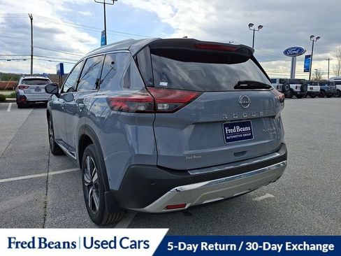 Certified 2022 Nissan Rogue Platinum w/ Head-Up Display Package AWD/4WD image 9