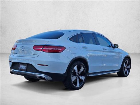 Used 2018 Mercedes-Benz GLC 300 4MATIC Coupe image 5