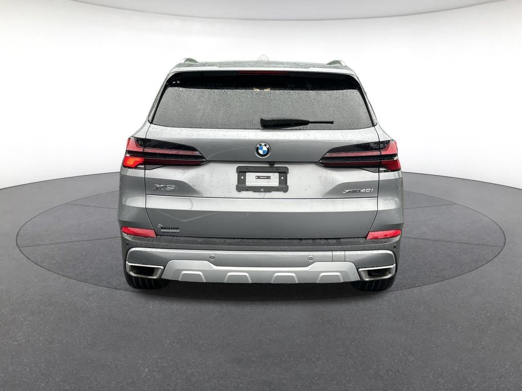 Used 2025 BMW X5 xDrive40i AWD/4WD image 4