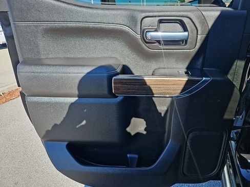 Used 2020 Chevrolet Silverado 1500 LT Trail Boss image 31