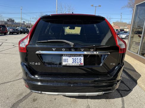 Used 2016 Volvo XC60 T5 image 7