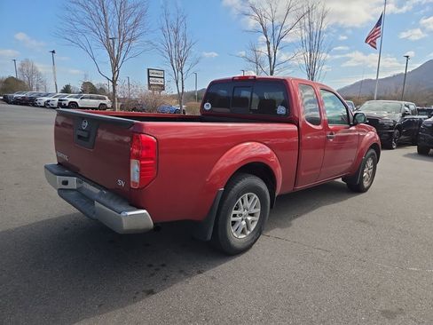 Used 2017 Nissan Frontier SV image 4