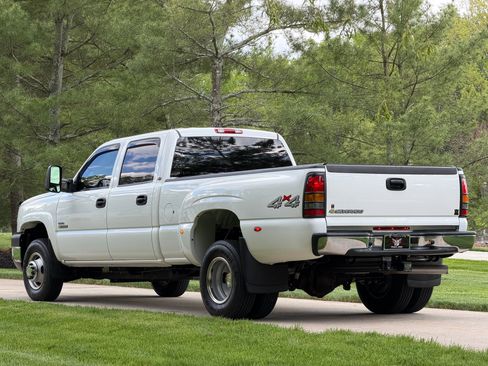 Used 2007 Chevrolet Silverado 3500 LT w/ Heavy-Duty Power Package AWD/4WD image 7