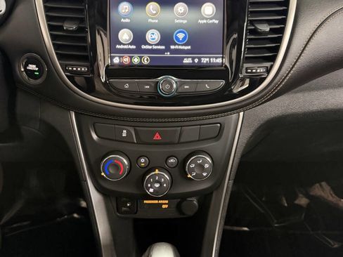 Used 2018 Chevrolet Trax LT w/ LT Convenience Package image 27