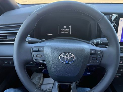 Used 2026 Toyota Camry XSE FWD image 28