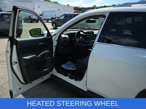 Used 2023 Nissan Pathfinder SL w/ SL Premium Package AWD/4WD image 17