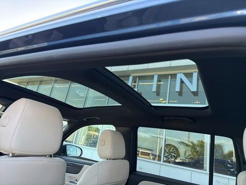 Used 2022 Mercedes-Benz GLB 250 4MATIC image 12