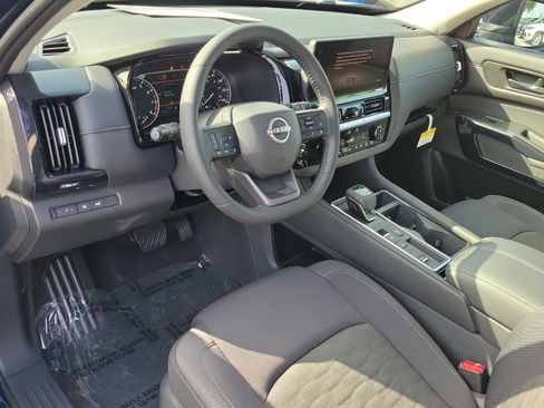 Certified 2026 Nissan Pathfinder SV FWD image 19