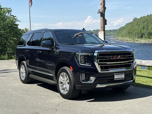 Used 2022 GMC Yukon SLT w/ SLT Premium Package AWD/4WD image 6