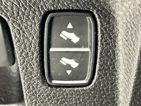 Used 2022 RAM 1500 Big Horn AWD/4WD image 33
