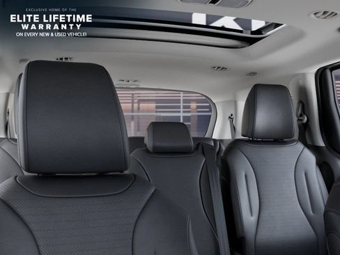 New 2027 Kia Carnival SX Prestige FWD image 28