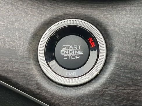 Certified 2023 Jeep Grand Cherokee Limited image 36