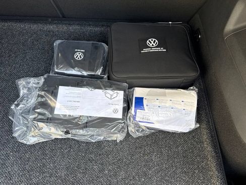 Used 2026 Volkswagen Tiguan SE AWD/4WD image 26