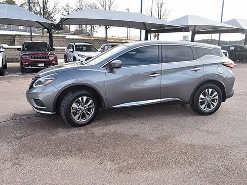 Used 2018 Nissan Murano S image 4