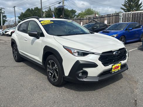 Used 2024 Subaru Crosstrek 2.0i Premium AWD/4WD image 4
