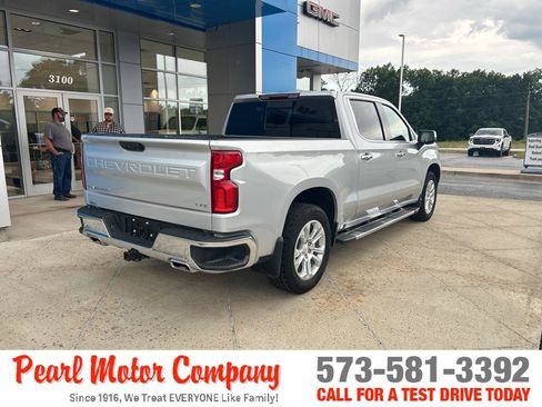 Certified 2022 Chevrolet Silverado 1500 LTZ AWD/4WD image 4
