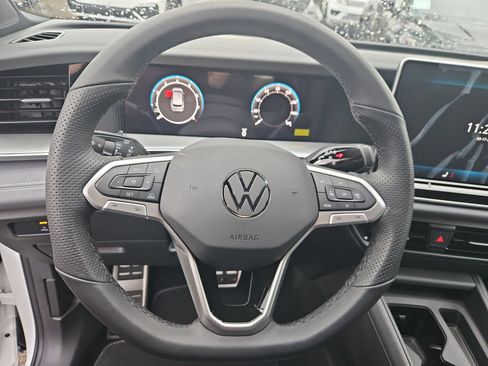 New 2026 Volkswagen Tiguan SE R-Line AWD/4WD image 14