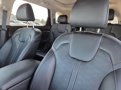 Used 2024 Kia Sorento SX AWD/4WD image 30