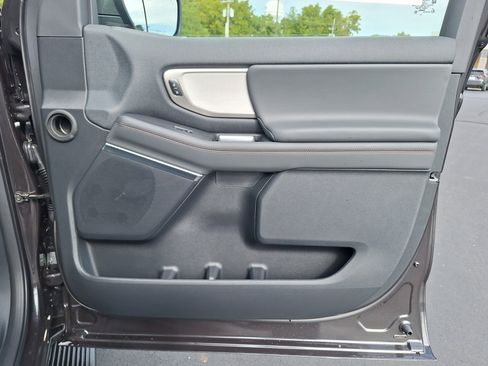 New 2025 Ford Expedition Active image 16