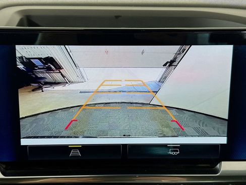 Used 2025 Chevrolet Silverado 1500 LT image 14