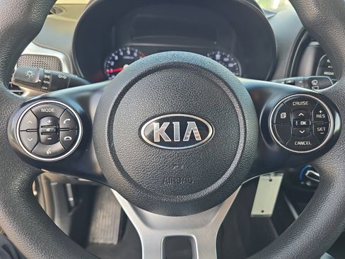 Used 2021 Kia Soul LX FWD image 24