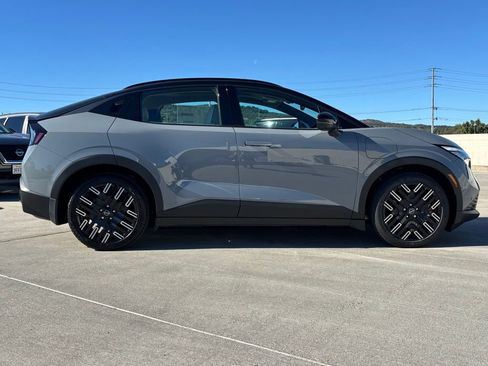 New 2026 Nissan Leaf Platinum+ w/ Illuminated Package image 8