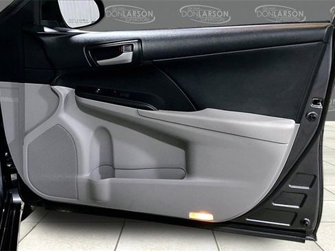 Used 2013 Toyota Camry LE image 11