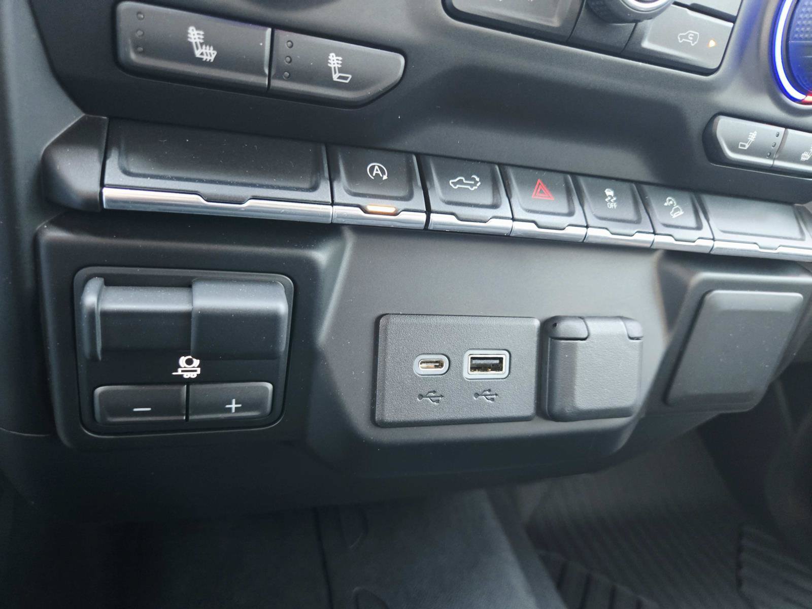 Used 2021 Chevrolet Silverado 1500 RST AWD/4WD image 33