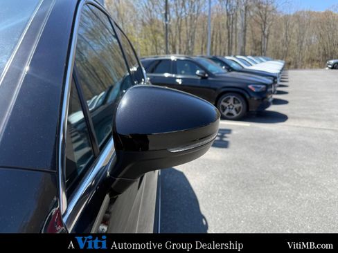 Used 2021 Volkswagen Tiguan SE AWD/4WD image 11