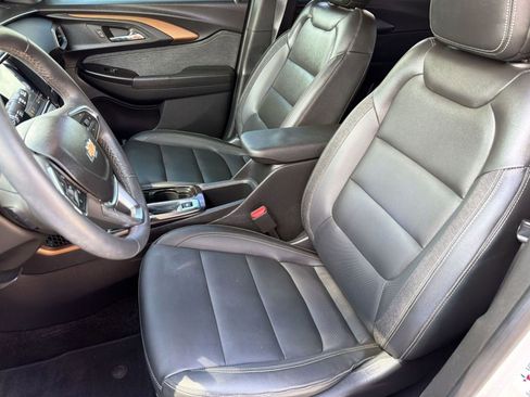 Used 2023 Chevrolet TrailBlazer ACTIV w/ Sun and Liftgate Package FWD image 5