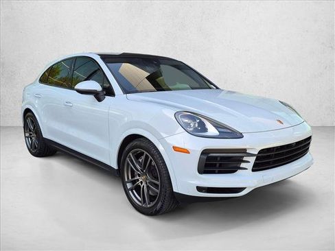 Used 2023 Porsche Cayenne Coupe AWD/4WD image 3