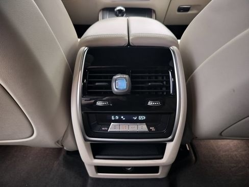 Used 2022 BMW X5 sDrive40i w/ M Sport Package RWD image 19