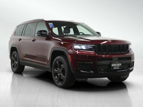 Used 2025 Jeep Grand Cherokee L Limited w/ Luxury Tech Group II AWD/4WD image 7