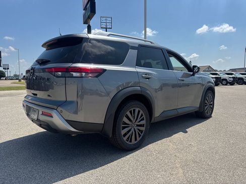 Used 2022 Nissan Pathfinder SL w/ SL Premium Package FWD image 6