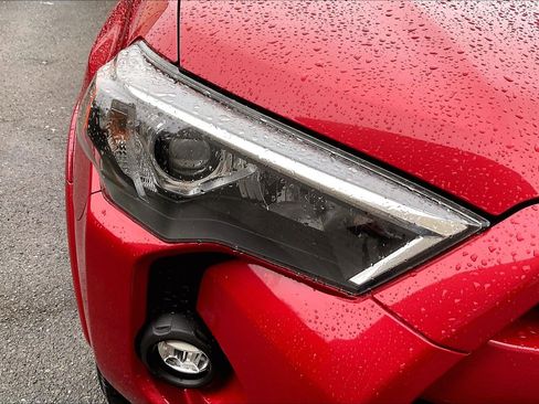 Used 2021 Toyota 4Runner SR5 Premium image 26