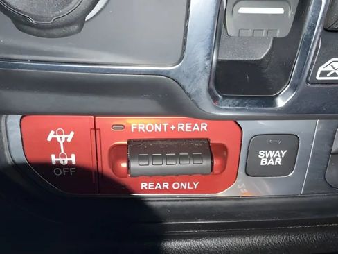 Used 2018 Jeep Wrangler Unlimited Rubicon image 50