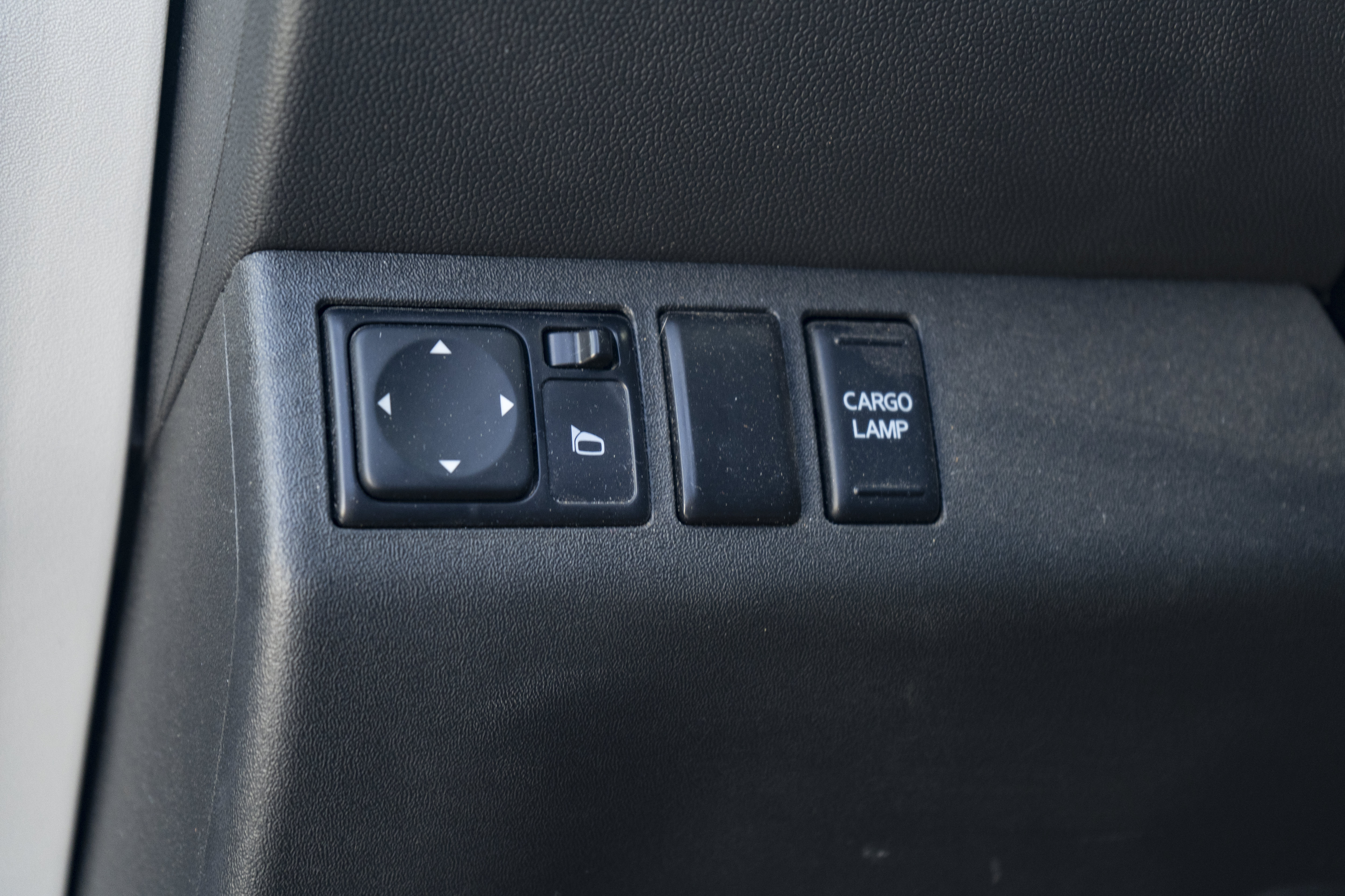 Used 2020 Nissan Frontier SV RWD image 34