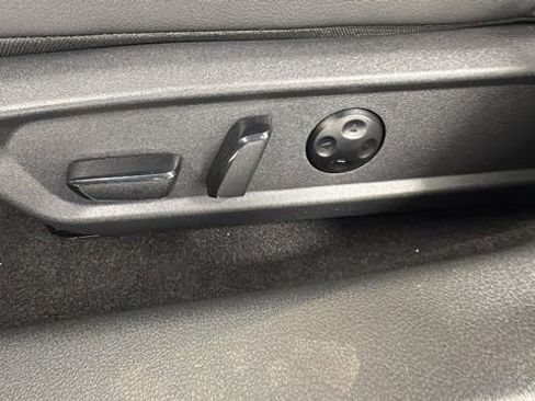 New 2026 Nissan Sentra SR w/ SR Premium Package FWD image 11